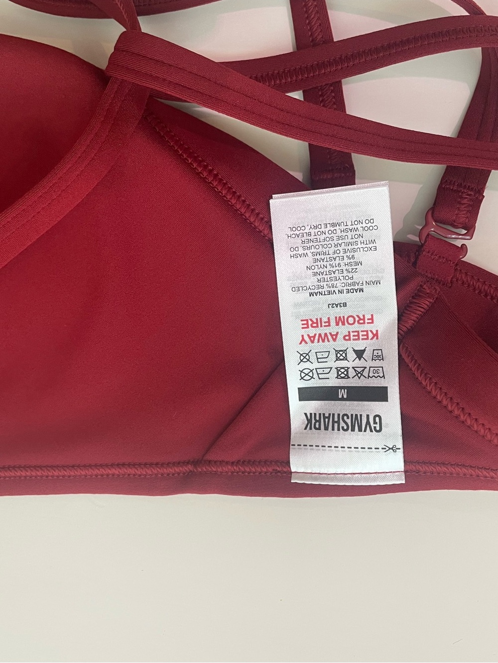 Gymshark Minimal Sports Bra in Reps Red - medium - Picture 5 of 6